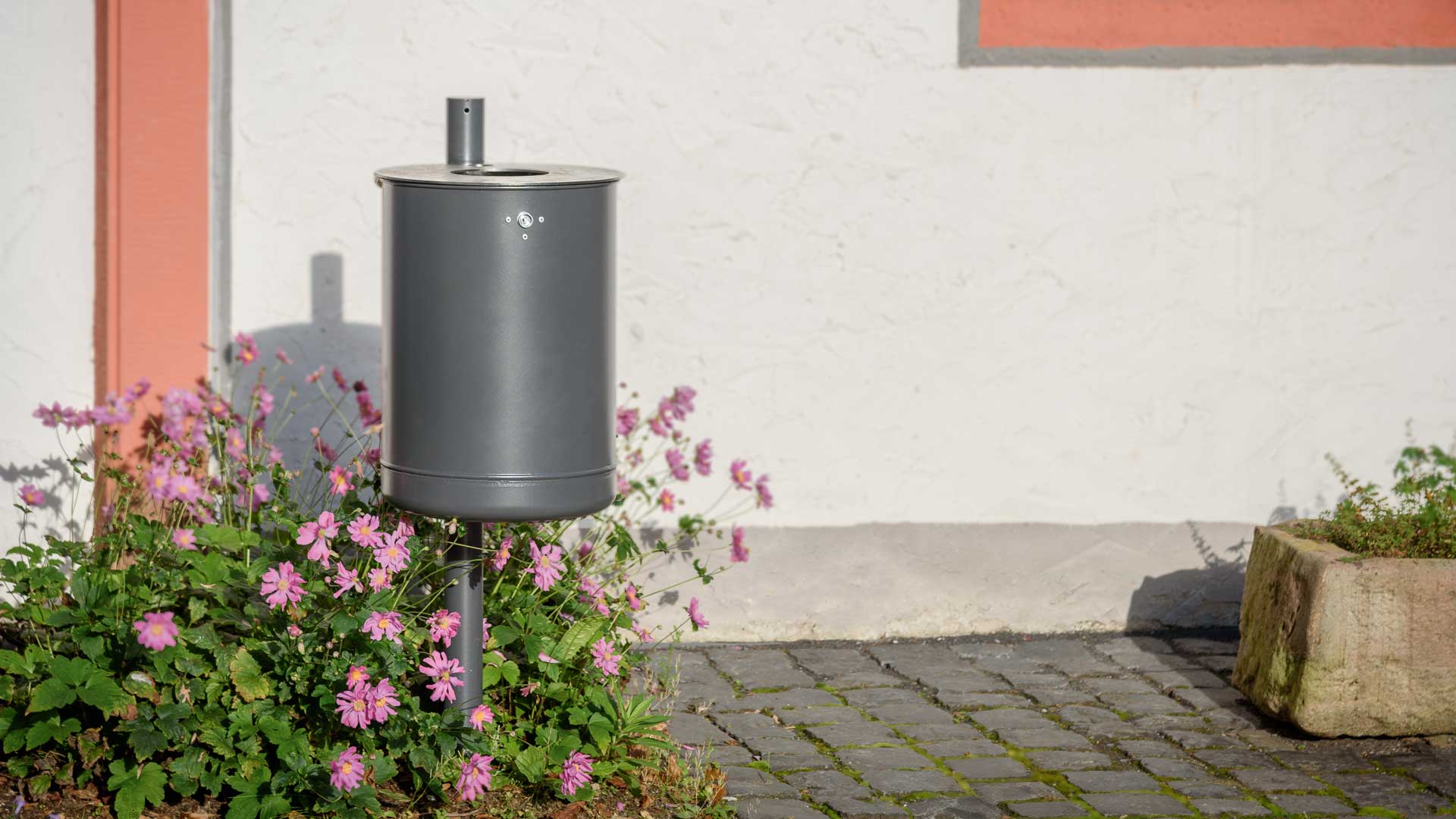 Abfallbehälter KÖLN in Bad Soden-Salmünster Abfallbehälter KÖLN in Bad Soden-Salmünster