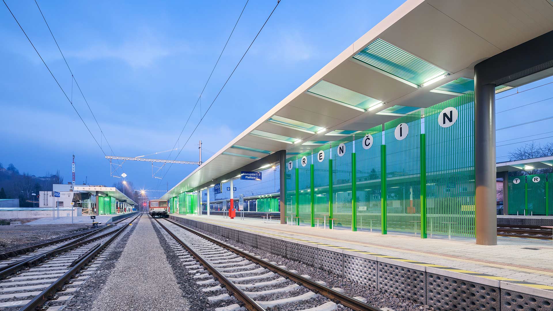 Wartebereich am Bahnhof Trenčín