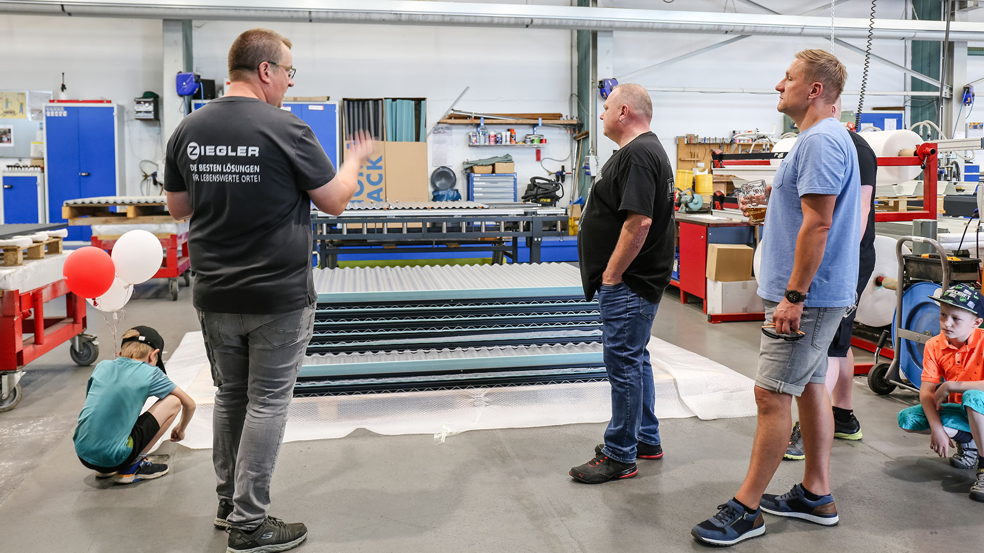 Einweihungsfeier der neuen Produktionshalle