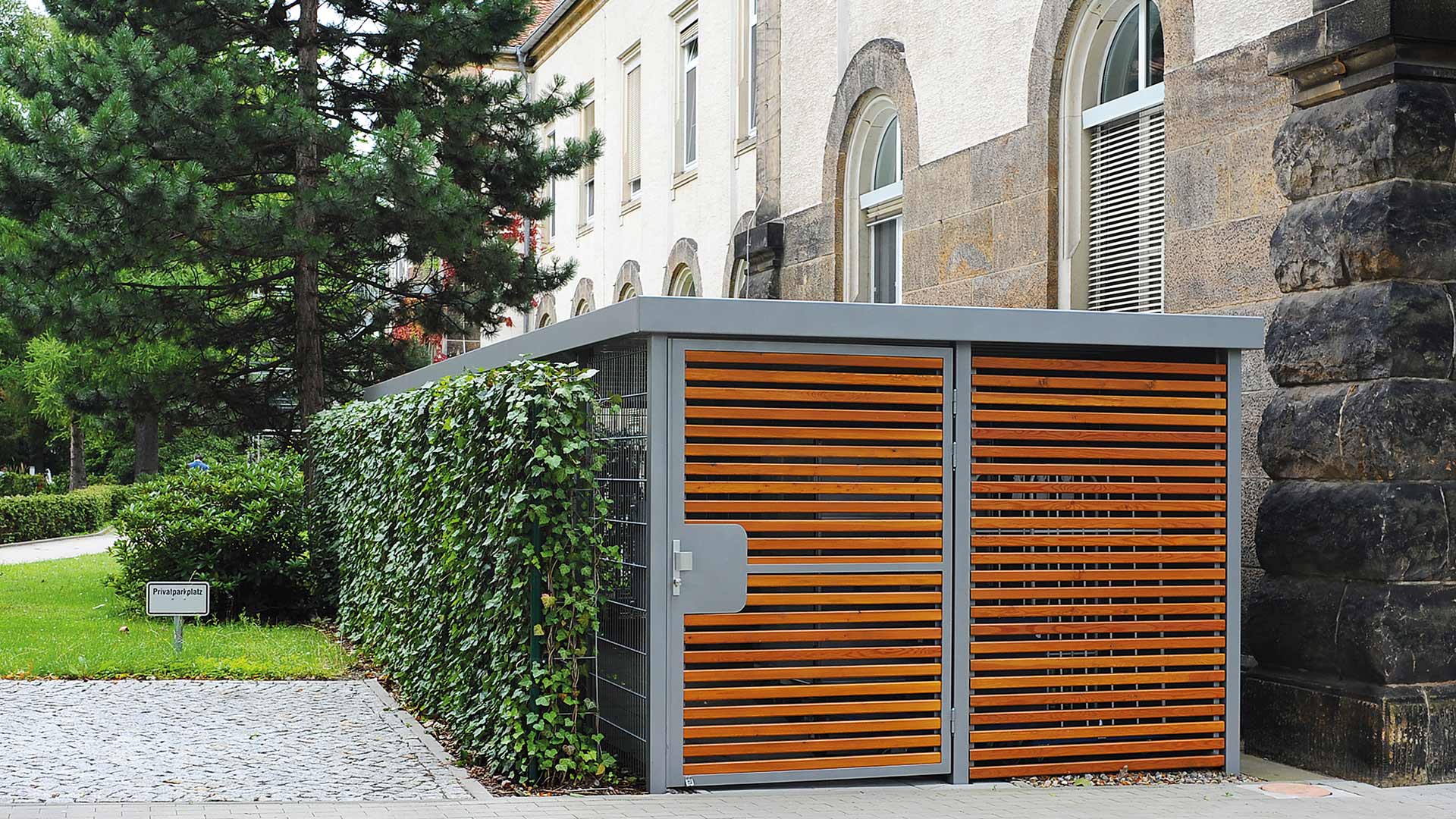 Wertstoffüberdachung FLEXI-BOX am Uni-Klinikum in Dresden