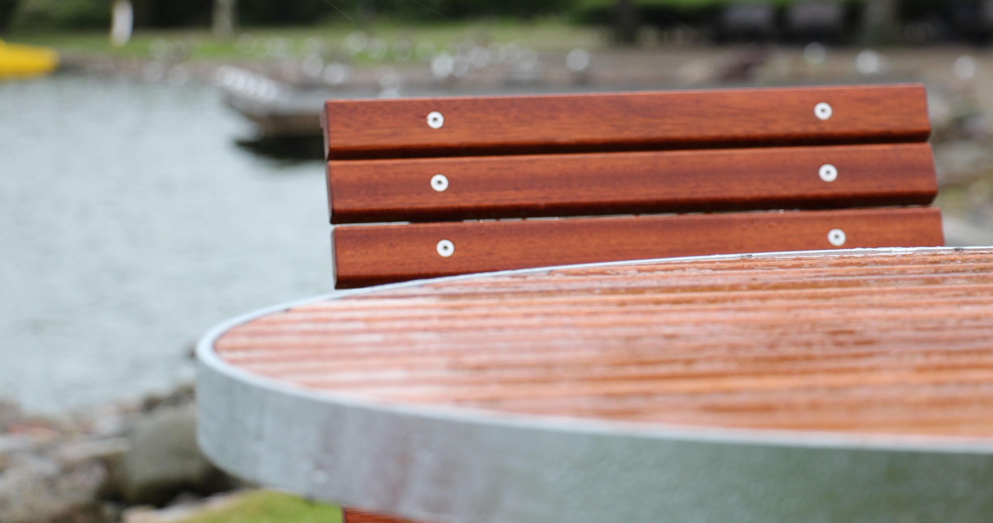 Farbguide HITSA: Tisch & Sitz Fjordpark Mahagony