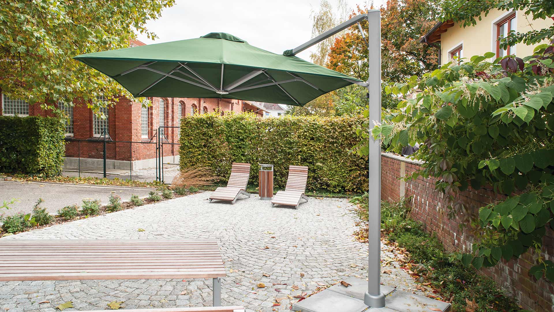 Freiarmschirm SINGLE POLE in Straubing