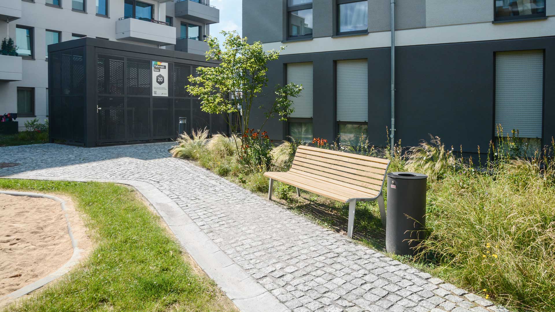 Sitzbank EMAU in Berlin