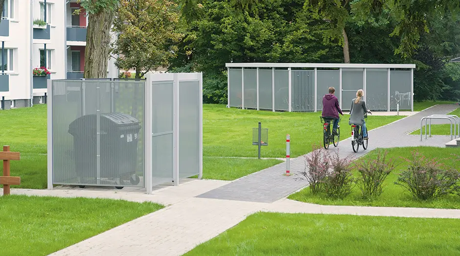 Fahrradüberdachung FLEXI-BOX, Poller, Abfallsysteme in einer Wohnanlage
