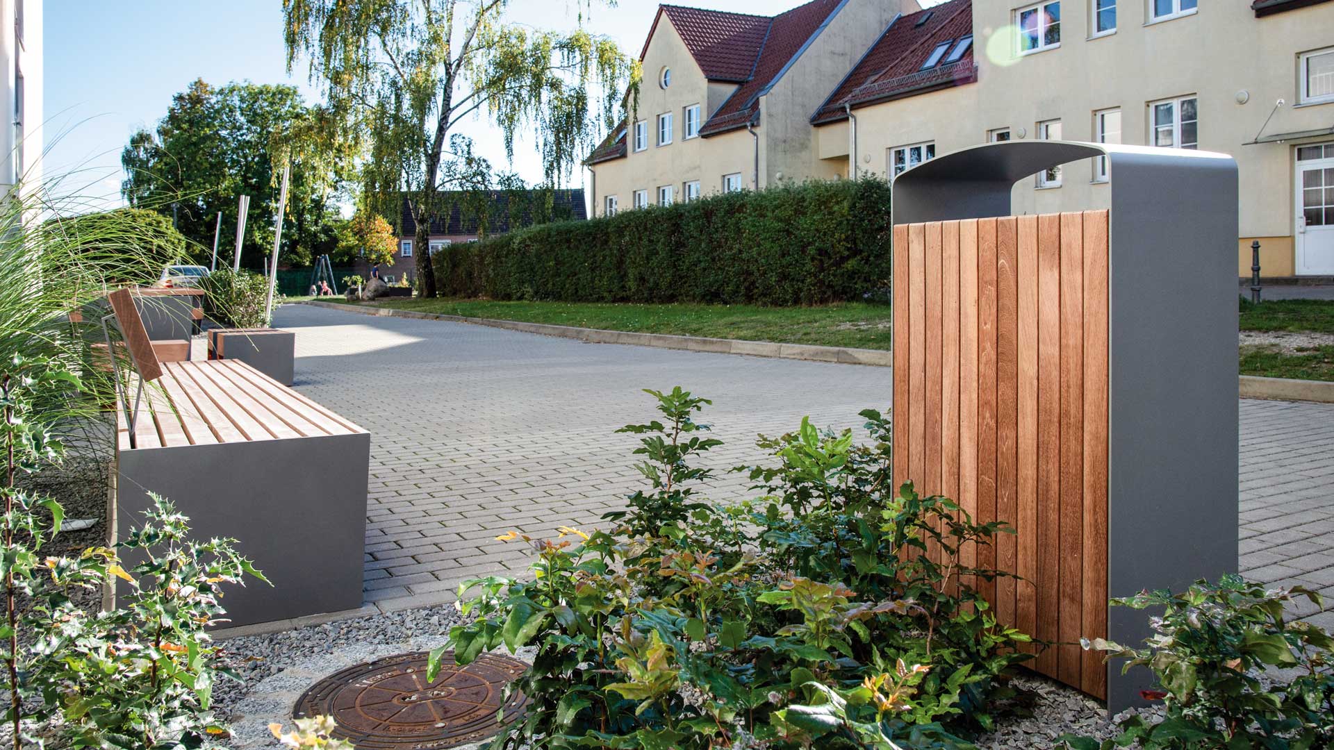 Abfallbehälter PRAX in Ahrensfelde