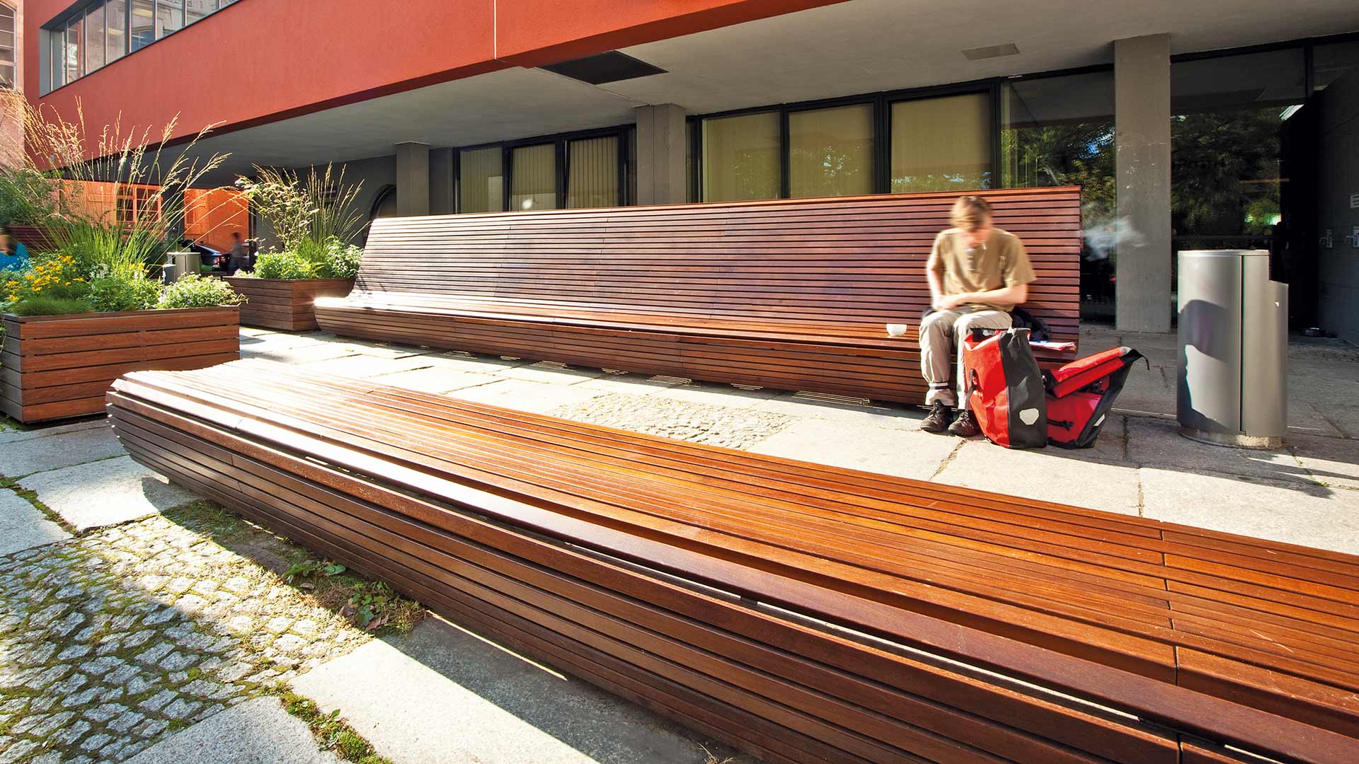 Sitzbank FLOW in Berlin