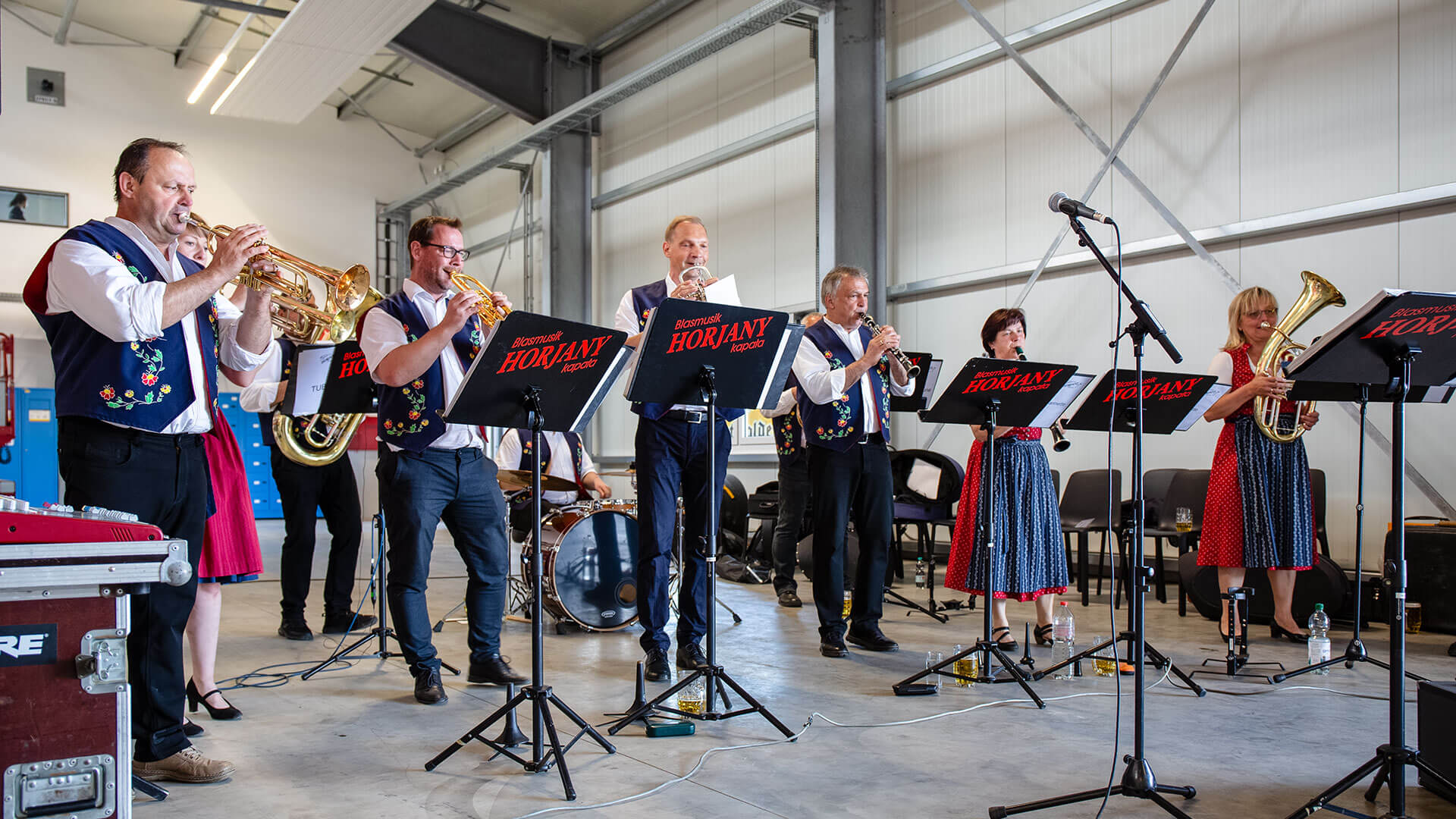 Einweihungsfeier der neuen Produktionshalle