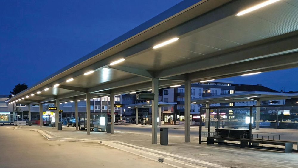 Busbahnsteigüberdachung und zusätzlche Haltestellenüberdachungen in Leverkusen