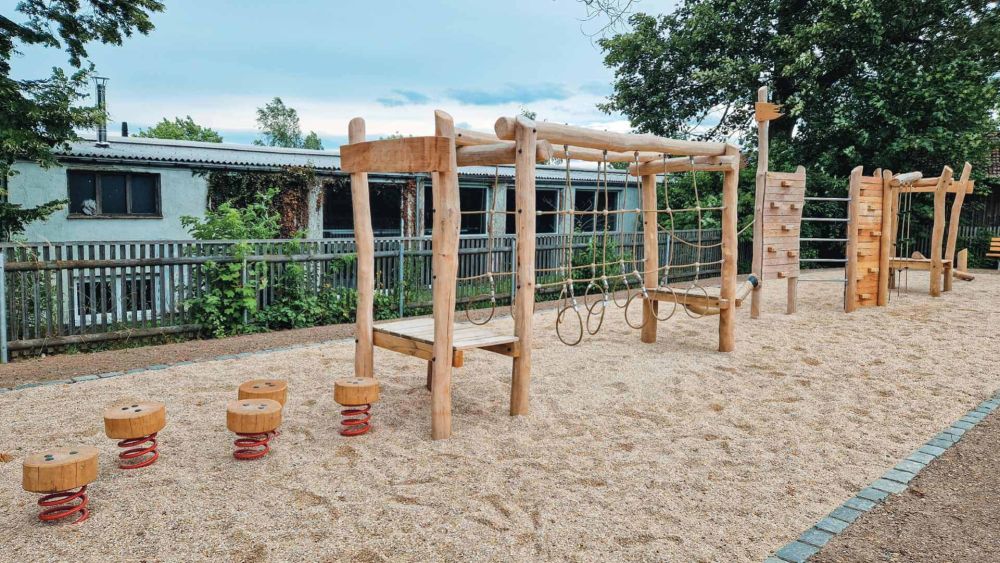 Kletter- und Balancieranlage Brana aus Robinienholz